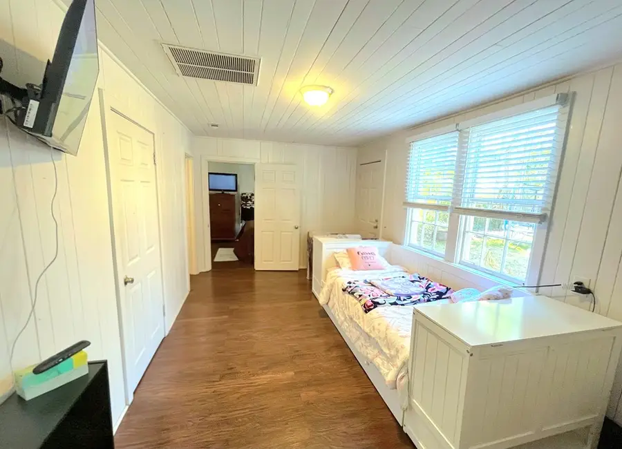 110 W Orange Street, Fitzgerald, GA 31750 - #3