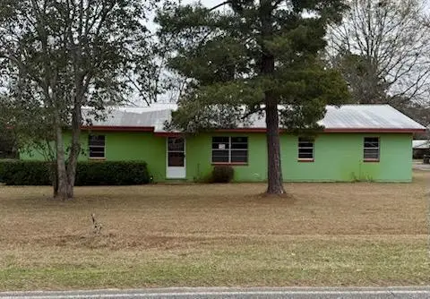 153 Bush Ave, Fitzgerald, GA 31750