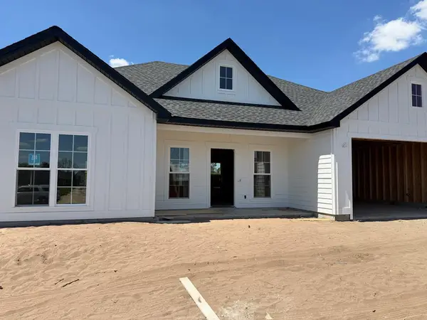 28 Edgewater Ct, Tifton, GA 31793