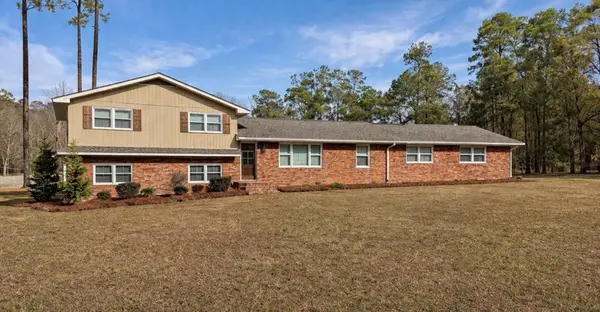 1211 W Roanoke Drive Ext, Fitzgerald, GA 31750