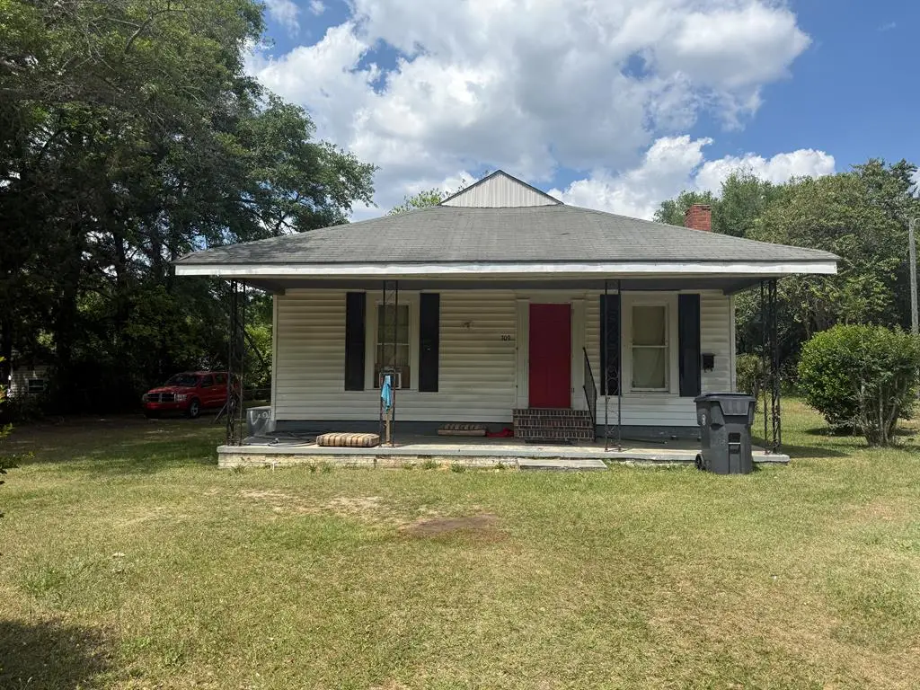 309 W Cypress Street, Fitzgerald, GA 31750 - #1
