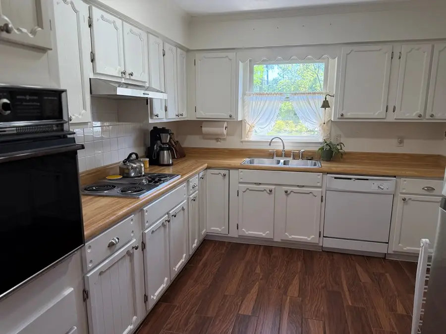 2205 Bateman Dr, Tifton, GA 31793 - #3