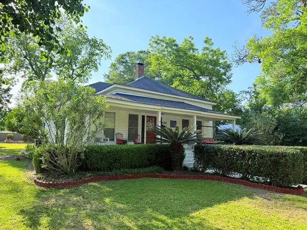 305 N College St, Sparks, GA 31647