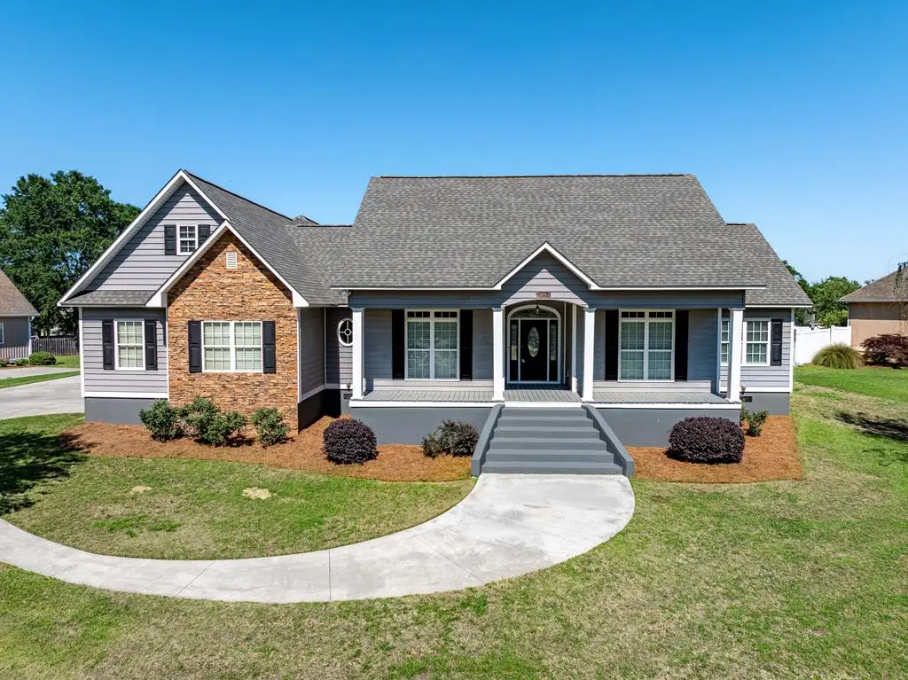33 Surrey Cir, Tifton, GA 31793 - #1