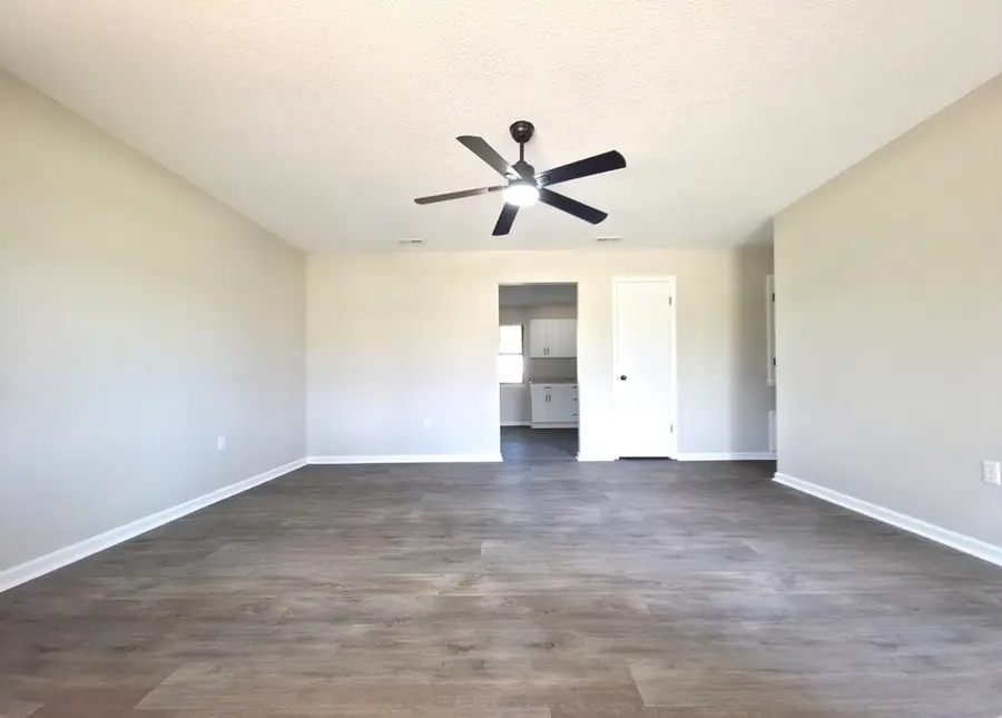 163 Washington Ave, Fitzgerald, GA 31750 - #3