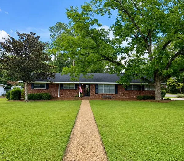 2201 N Ridge Avenue, Tifton, GA 31794