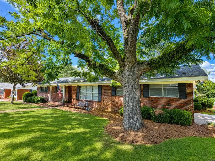 2201 N Ridge Avenue, Tifton, GA 31794 - #2