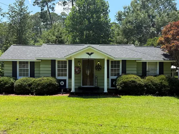 37 Lake Say Hi Drive, Tifton, GA 31794