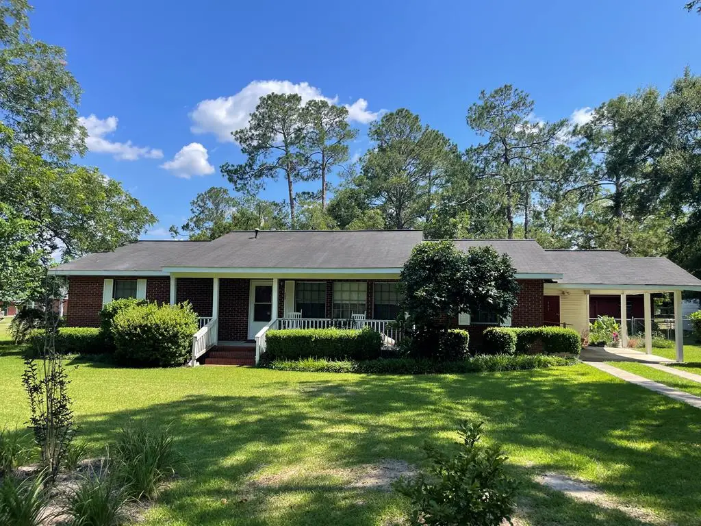 132 Northwood Dr, Fitzgerald, GA 31750 - #1
