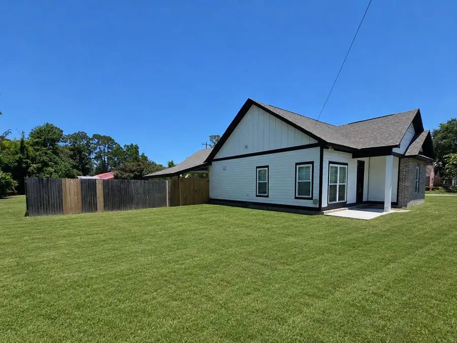 215 E Eighth Street, Adel, GA 31620 - #3