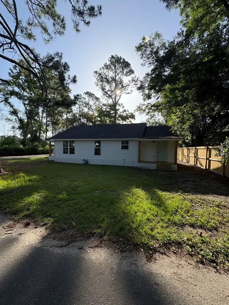 501 E 7th Avenue, Nashville, GA 31639 - #2