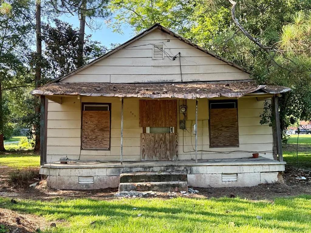 804 E Ohoopee Streeet, Fitzgerald, GA 31750 - #1
