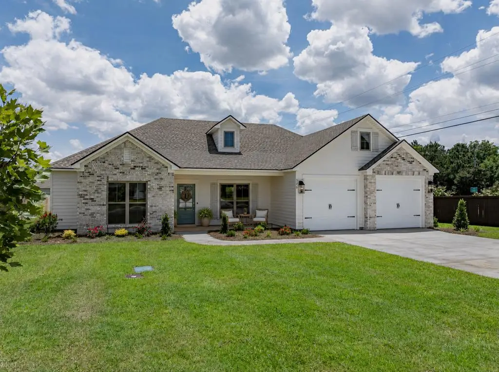 370 Ellen's Walk, Tifton, GA 31794 - #1