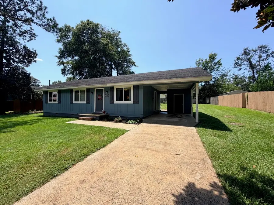 109 Hemlock St, Fitzgerald, GA 31750 - #3