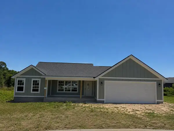4 Bob White Ct, Moultrie, GA 31788