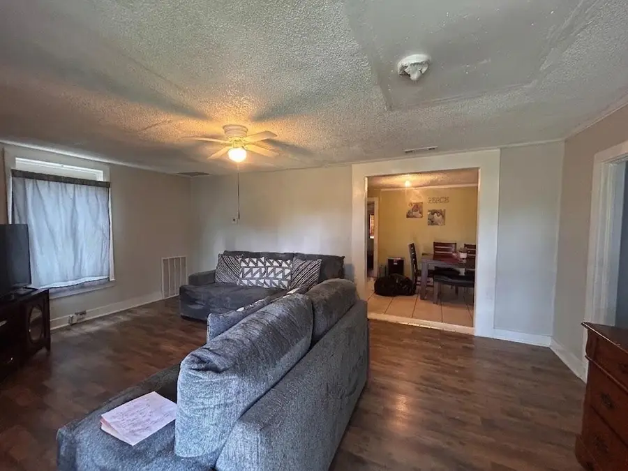 199 Jefferson St, Fitzgerald, GA 31750 - #3