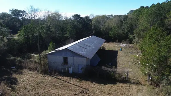 173 Perry House Rd, Fitzgerald, GA 31750