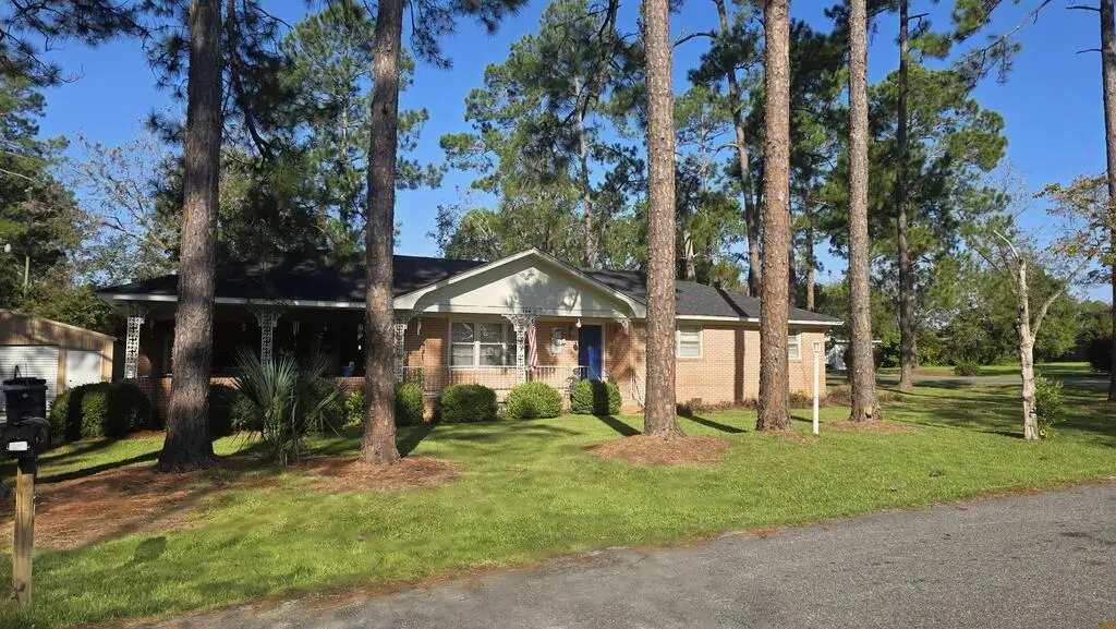 124 Third Street, Fitzgerald, GA 31750 - #1