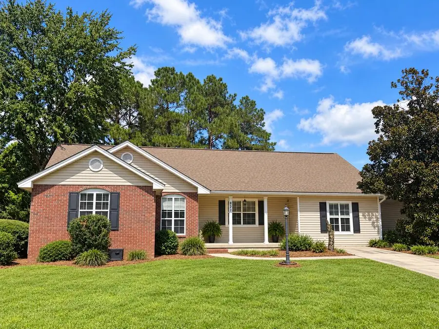 827 42nd St E, Tifton, GA 31794 - #3