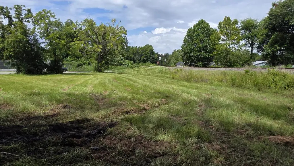 401 403 E Cypress Street, Fitzgerald, GA 31750 - #1