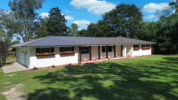 911 W Roanoke Drive Ext, Fitzgerald, GA 31750