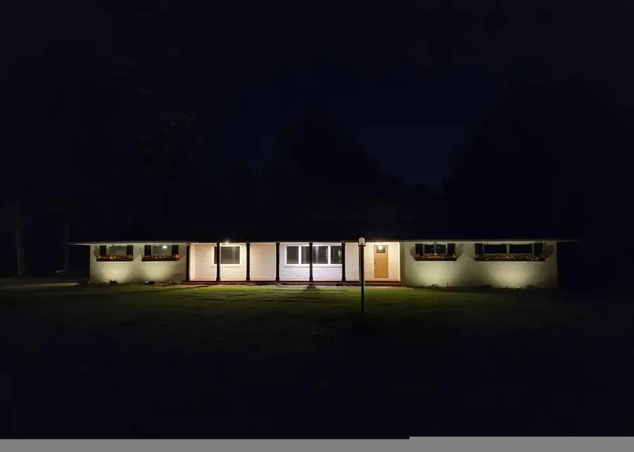 911 W Roanoke Drive Ext, Fitzgerald, GA 31750 - #3