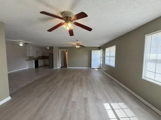 117 Duane Dr, Fitzgerald, GA 31750 - #2