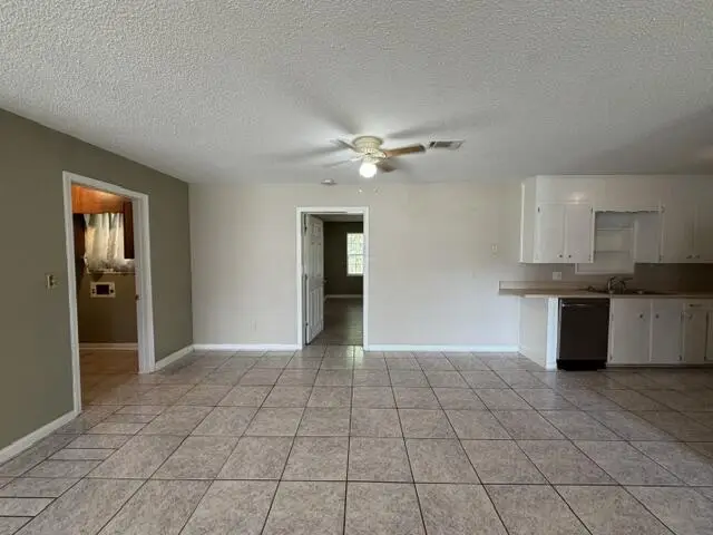 117 Duane Dr, Fitzgerald, GA 31750 - #3