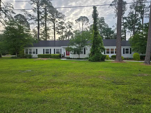 1102 Dogwood, Nashville, GA 31639