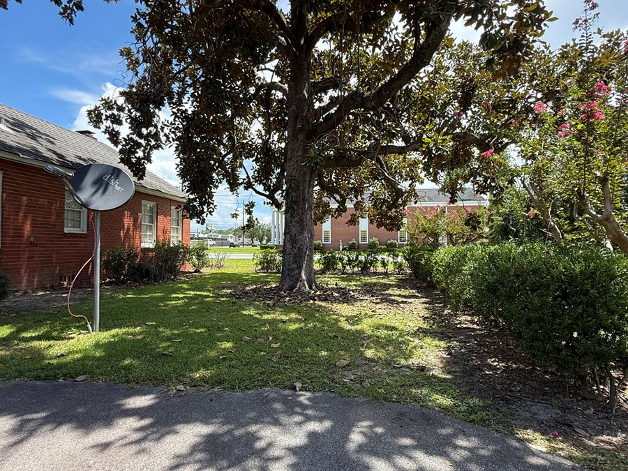 321 E Park Ave, Valdosta, GA 31602 - #2