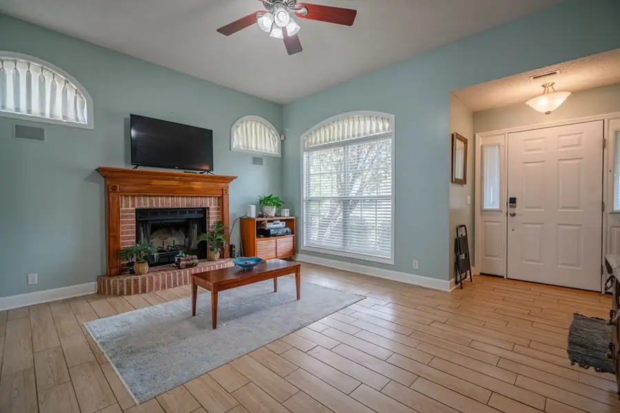 252 S Teakwood Ct, Brunswick, GA 31525 - #2