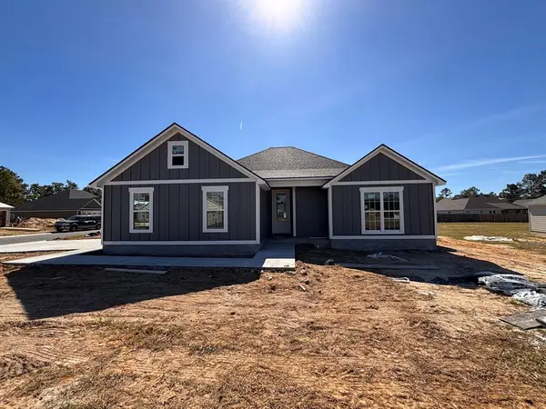 212 Barry Field Circle, Hahira, GA 31632