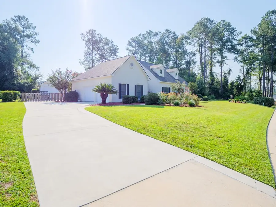 103 Knob Hill, Valdosta, GA 31602 - #3