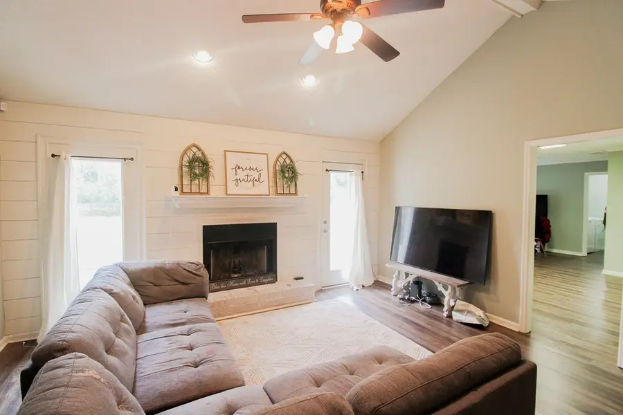 3885 Brookfield Dr, Valdosta, GA 31605 - #3