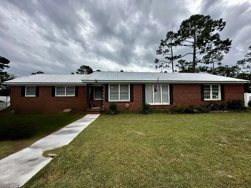 23 W Bostick Ave, Lakeland, GA 31635 - #1