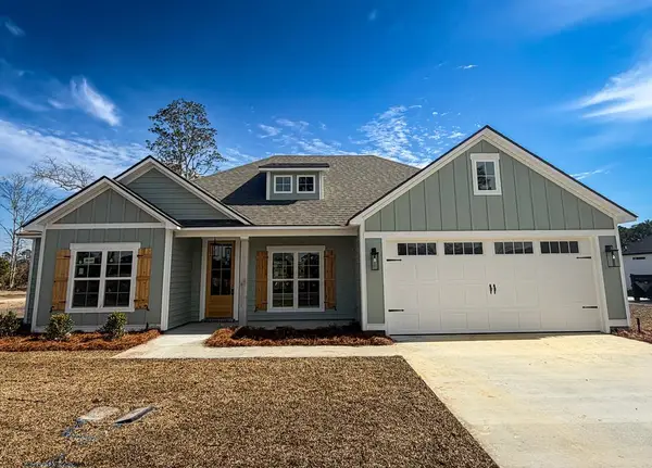 6616 Brookridge Dr, Hahira, GA 31632