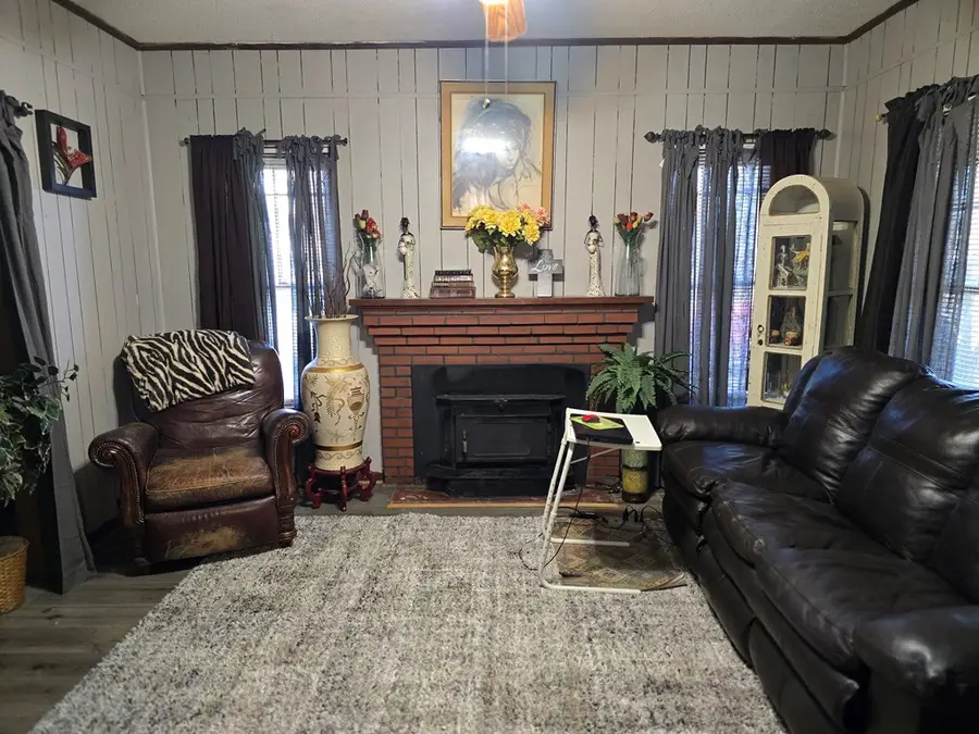 403 N Church St, Hahira, GA 31632 - #2