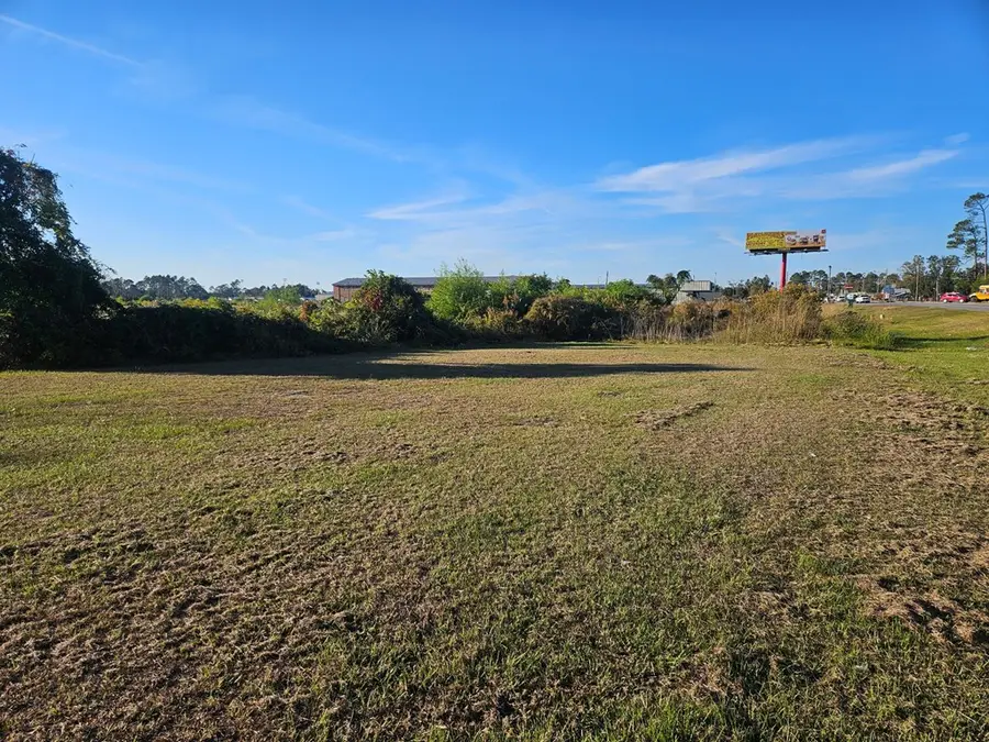 130 S Valdosta Rd, Lakeland, GA 31635 - #3