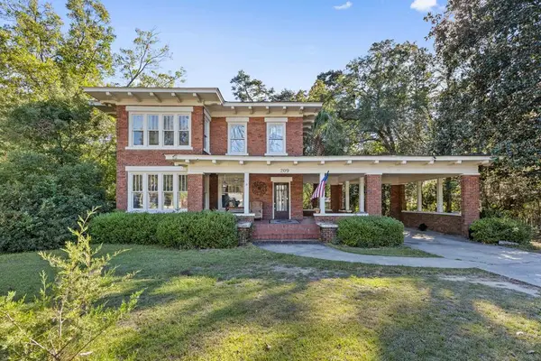 209 SW 7th Ave, Moultrie, GA 31768