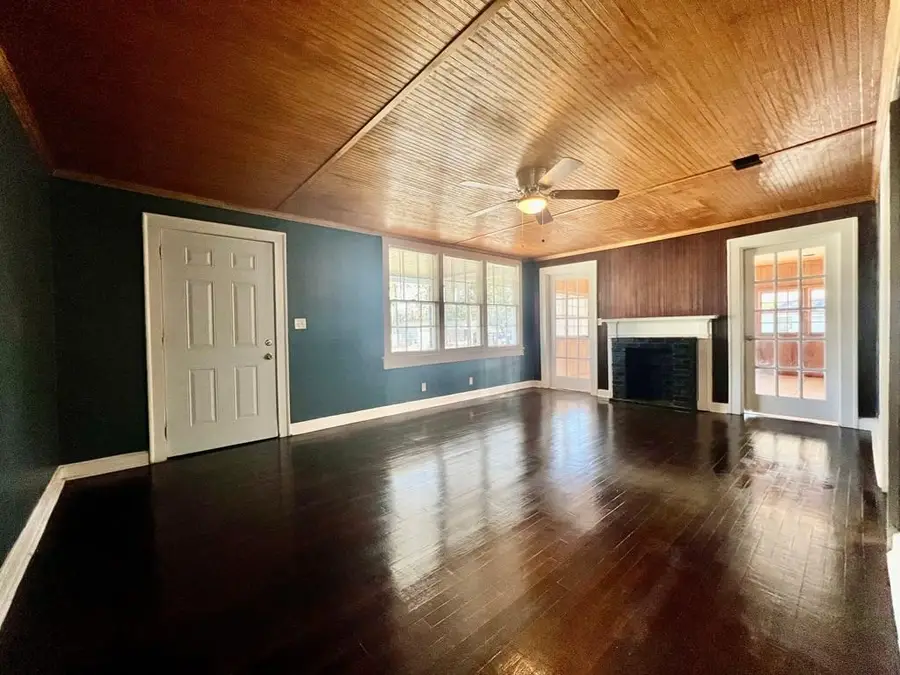 2102 Melrose Dr, Valdosta, GA 31602 - #2