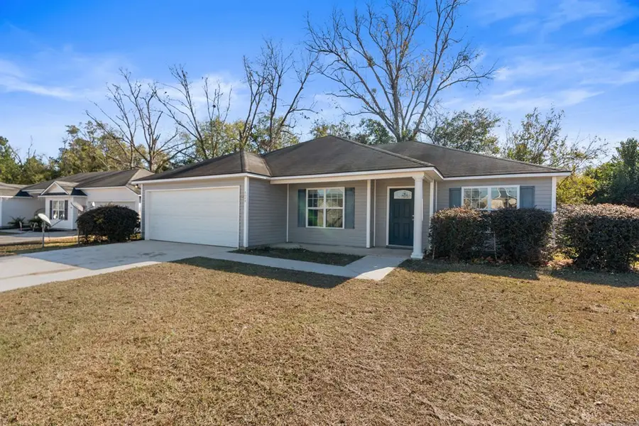 5349 Branch Point Dr., Valdosta, GA 31605 - #2