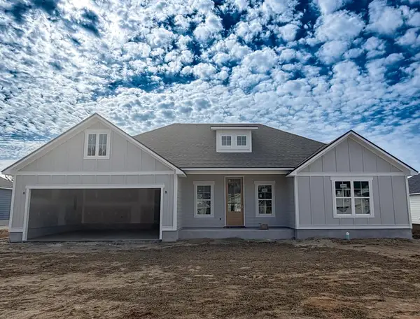 322 Barry Field Cir, Hahira, GA 31632