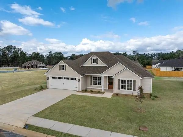 213 Barry Field Circle, Hahira, GA 31632