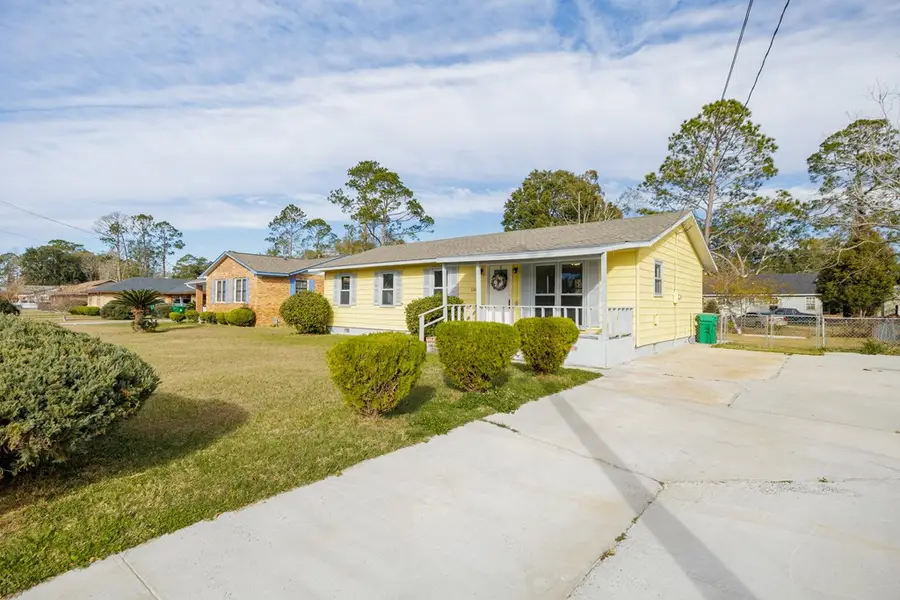 1306 Bethune Dr, Valdosta, GA 31601 - #3