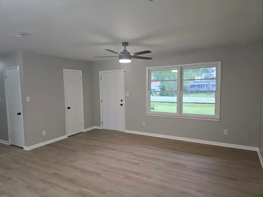 2320 N Barack Obama Blvd, Valdosta, GA 31602 - #2