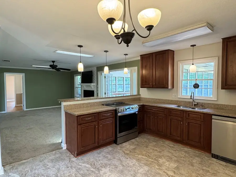 1212 Dellwood, Valdosta, GA 31602 - #3