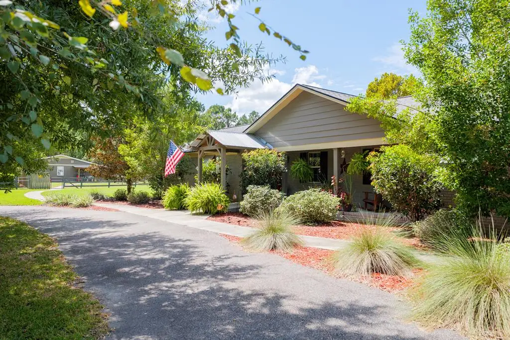 5525 Val Del Rd, Hahira, GA 31632 - #1
