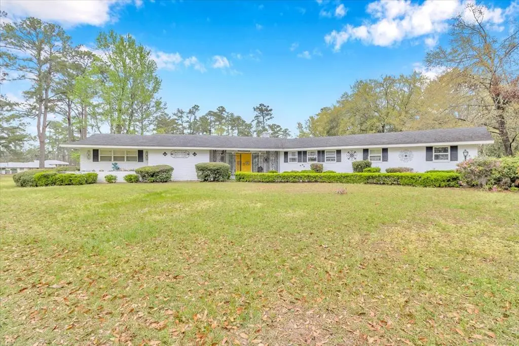 609 E Fourth St, Adel, GA 31620 - #1