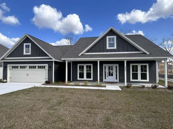 5047 Hatfield Cir, Hahira, GA 31632