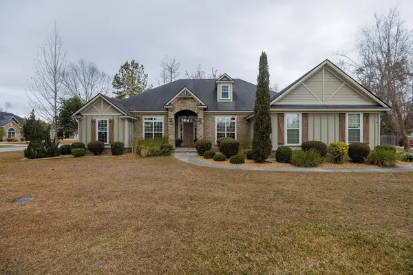 4501 Chickasaw Cir, Hahira, GA 31632